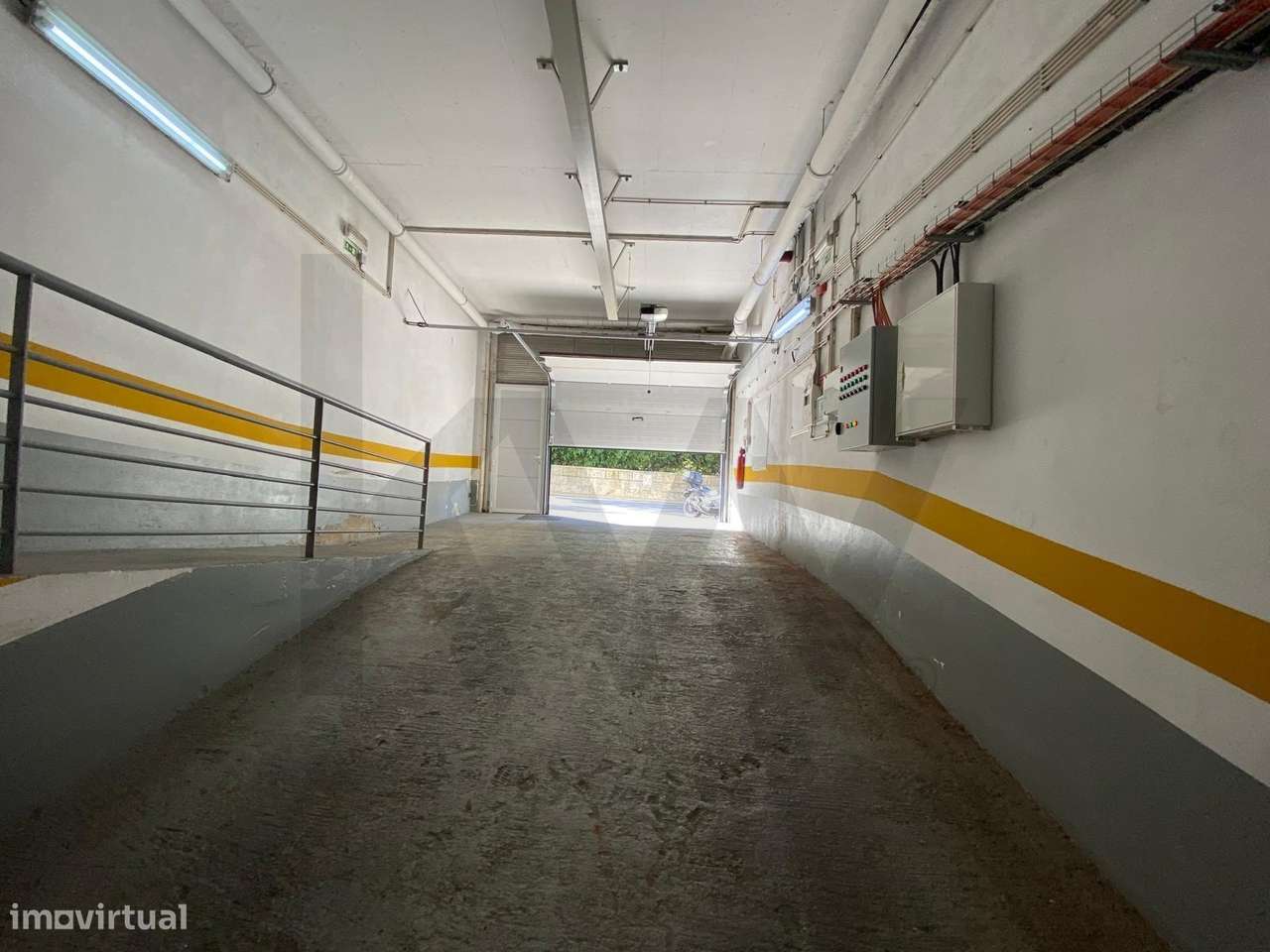 Lugar de Garagem Premium na Rua Sá da Bandeira | Segurança e Exclusivi - Grande imagem: 3/14