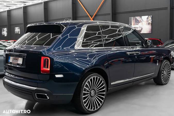 Rolls-Royce Cullinan - 6