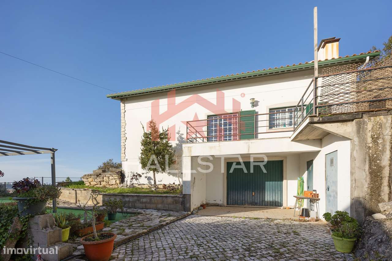 Moradia T3 Isolada / Aquecimento Central / Torre-34