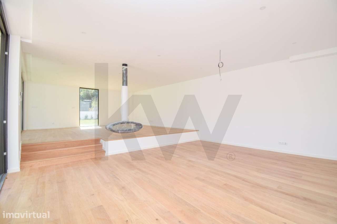 Moradia Contemporânea T5 no Oeiras Golf & Residence-14