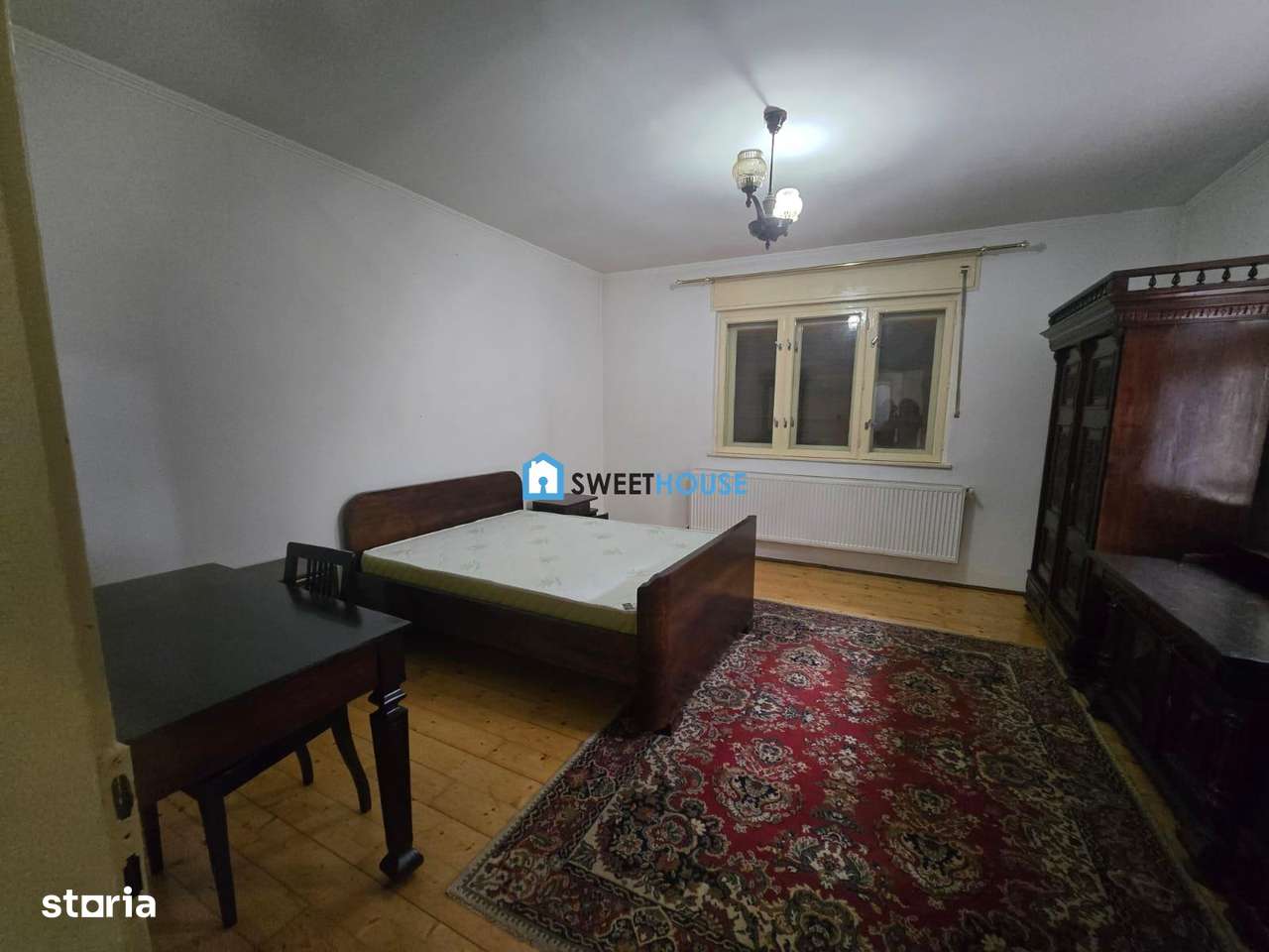 Casa de vanzare  cu 3 camere ,  central in Fagaras-3