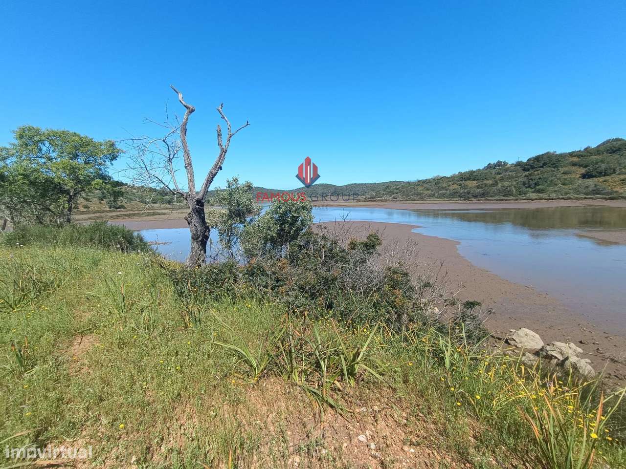 Quinta com 9 Hectares , junto ao rio Arade excelente investimento-42