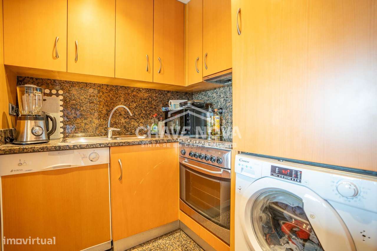 T2 Duplex no Último Andar com Varanda – Polo Universitário do Porto-17