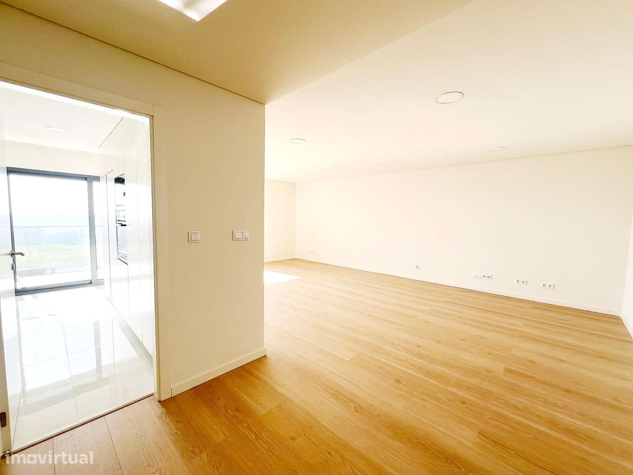 T2 novo c/ estacionamento e varanda - URBANIZAÇÃO MOINHOS DO...-8