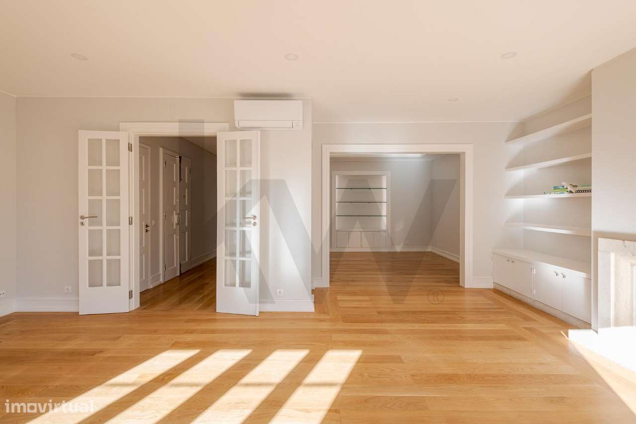 T2+2 hiper-espaçoso junto ao jardim da Estrela - Grande imagem: 5/25