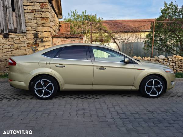 Ford Mondeo 2.0 Ghia - 4