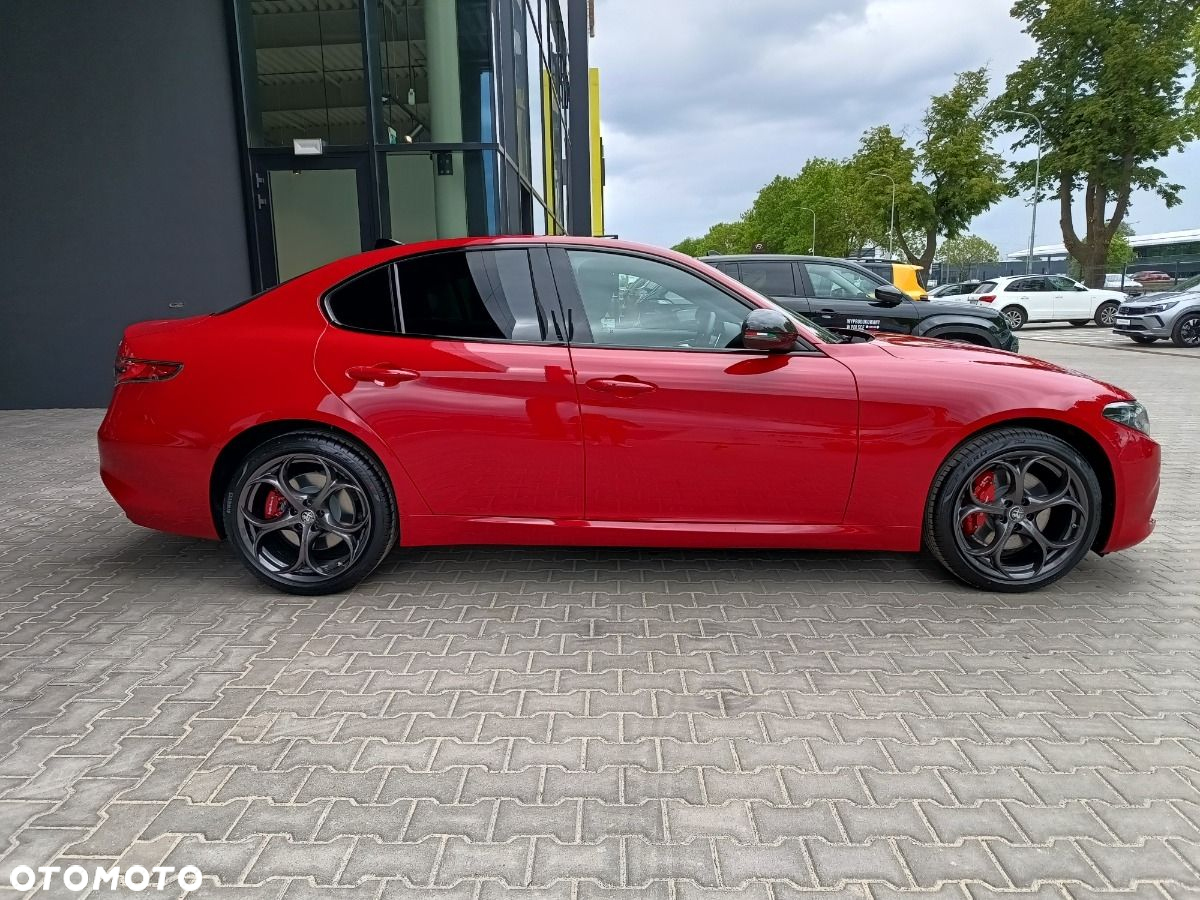 Alfa Romeo Giulia - 9