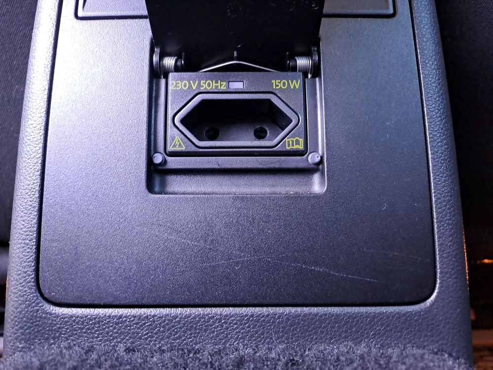 SKODA OCTAVIA 4x4 HAK DSG Blind SPOT 230V 2,0 TDI 150KM Serwis ASO Salon PL VAT23%