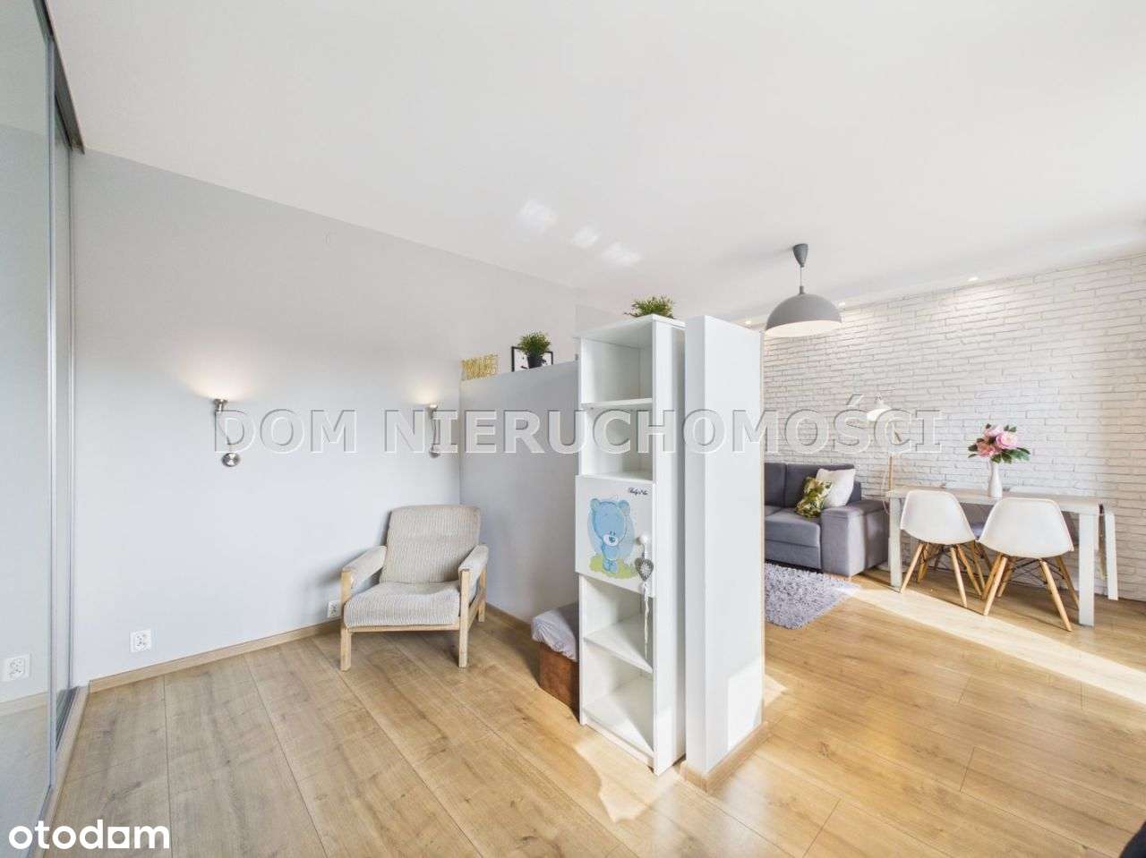 Przestronne, dwupokojowe mieszkanie na Jarotach!-5