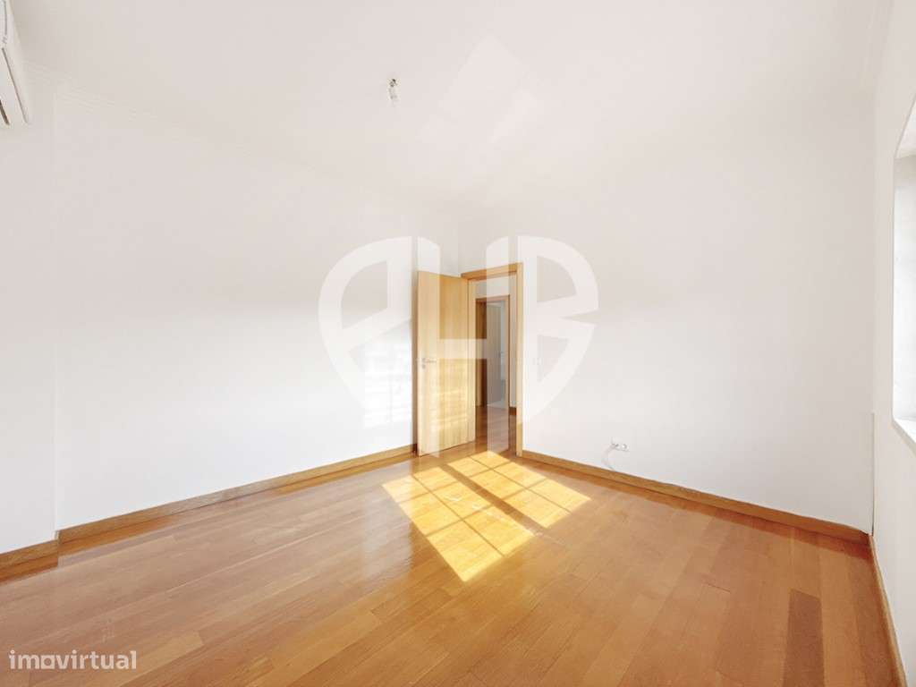 Moradia Geminada T4 // Condominio - Aldeia de Irmãos / Azeitão-37