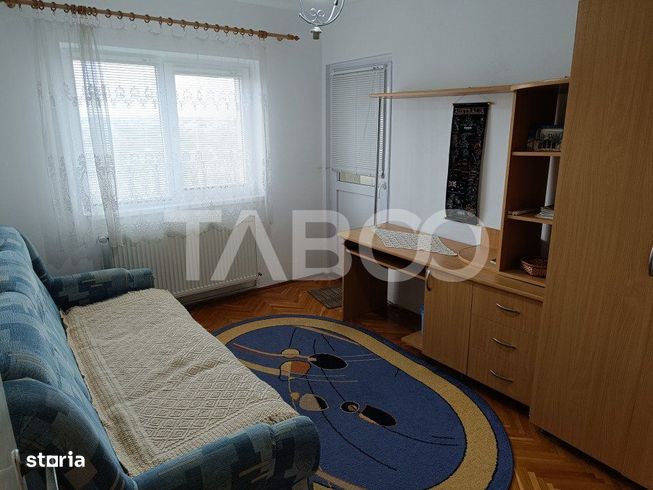 Apartament 60 mpu 3 camere 2 balcoane etajul 4 Sibiu zona Strand