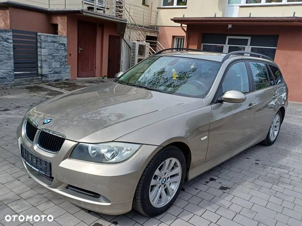 BMW Seria 3 318i Touring Edition Exclusive - 1