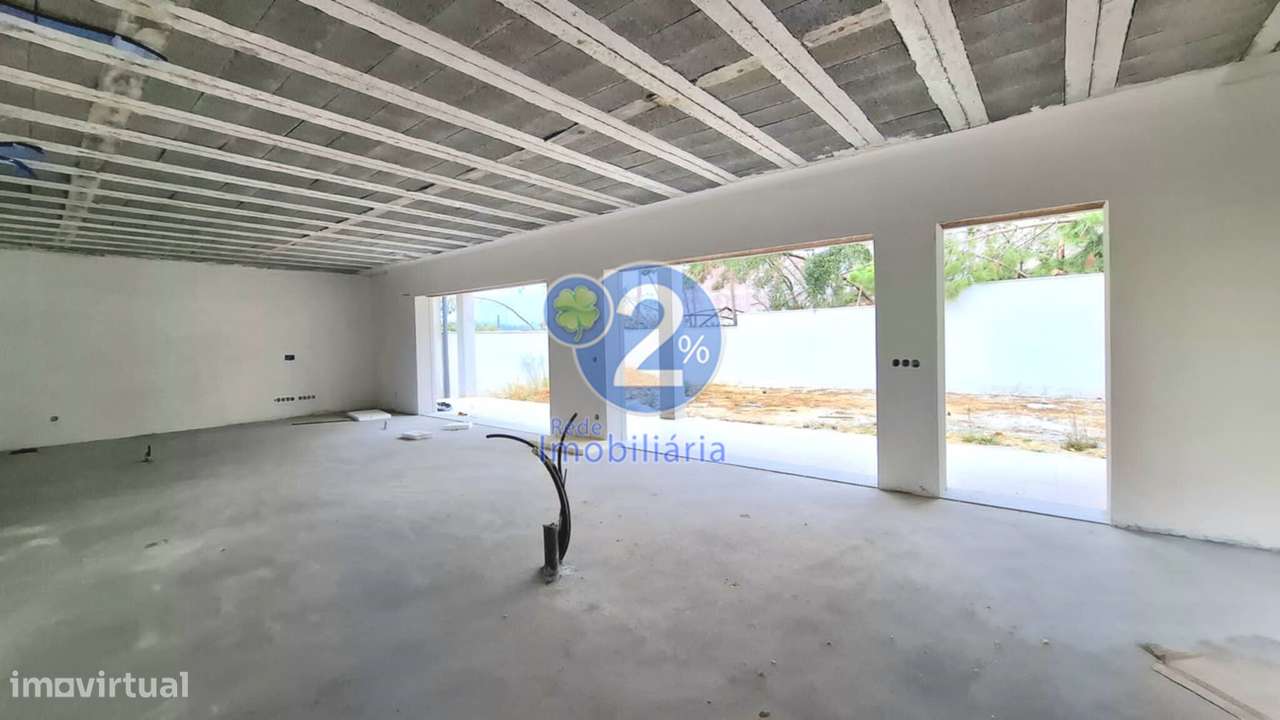 Moradia T3+1 em construção-16