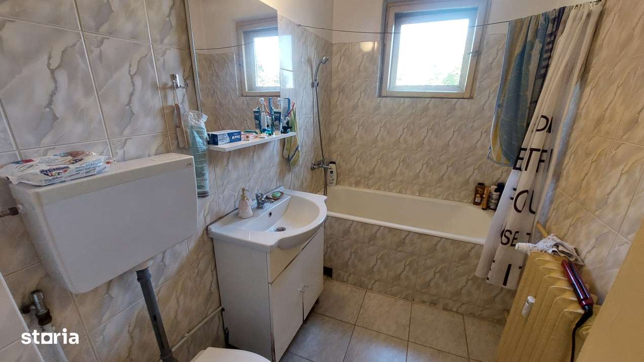 Apartament 3 camere decomandat, etajul 4, 1 Mai zona Insula - Imagine principală: 5/7