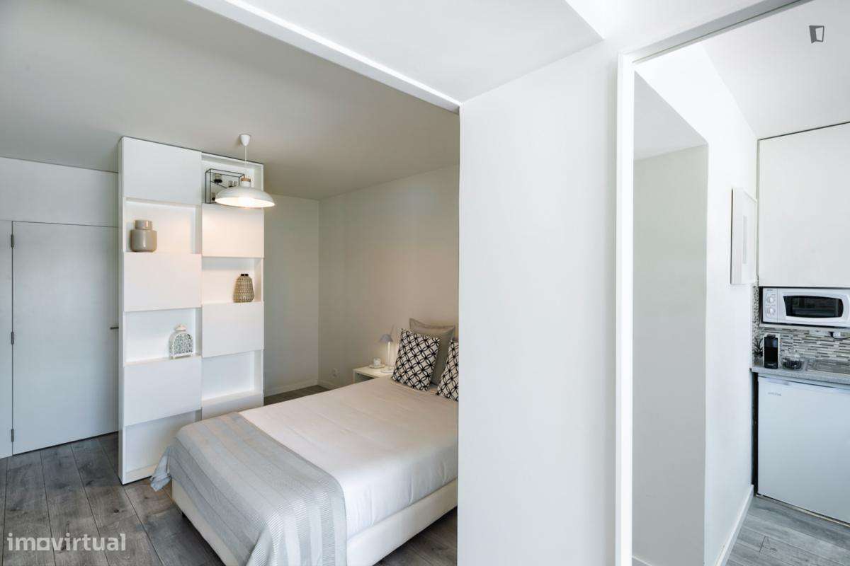 Estúdio - localizado em Baixa de Santa Clara Coimbra - Grande imagem: 1/5