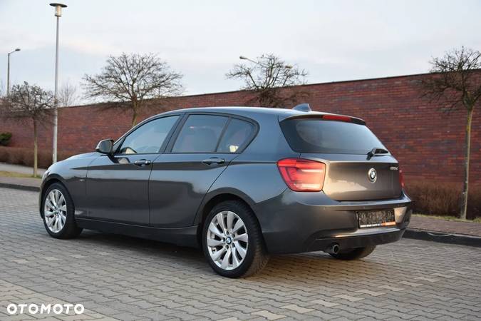 BMW Seria 1 120d - 4