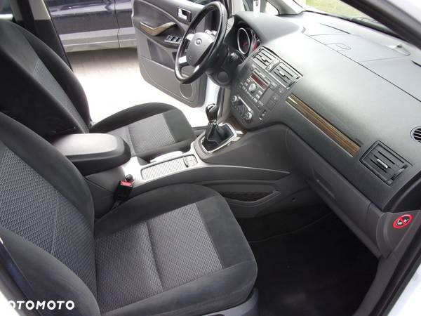 Ford C-MAX 2.0 Titanium - 21