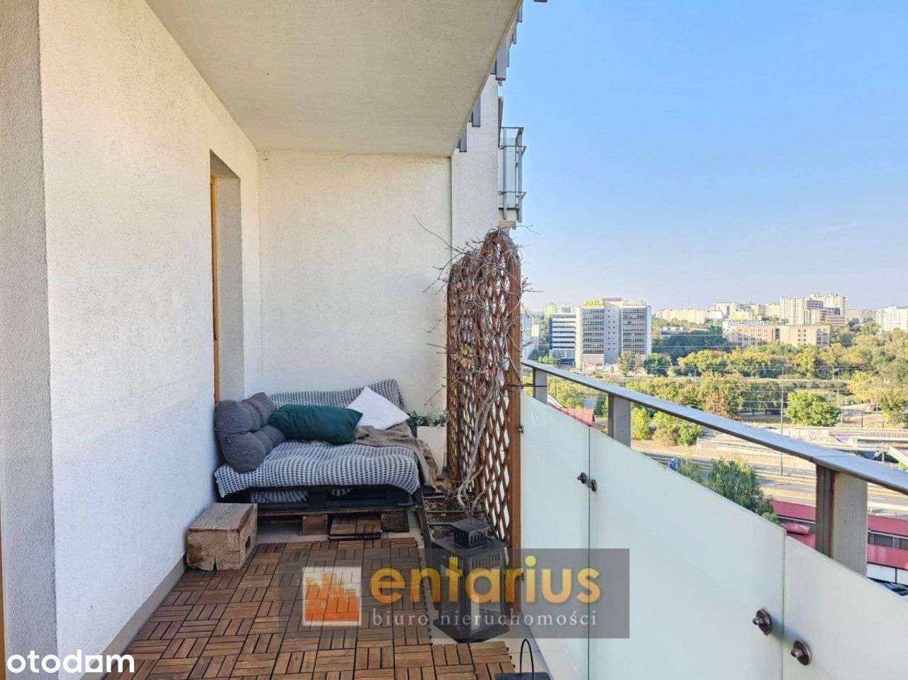 Apartament z pięknym widokiem na Tor Wyścigów Konn-14