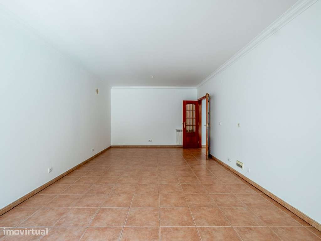 Apartamento T2 com terraço de uso exclusivo-5