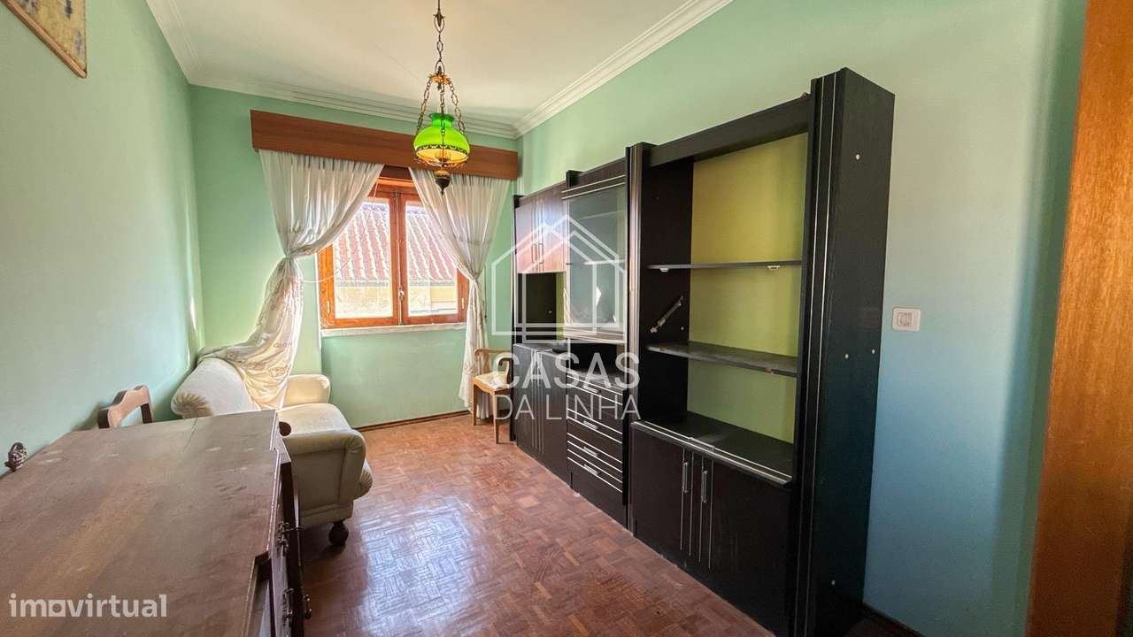 Moradia Independente T5 em Vila Fria - Porto Salvo-35