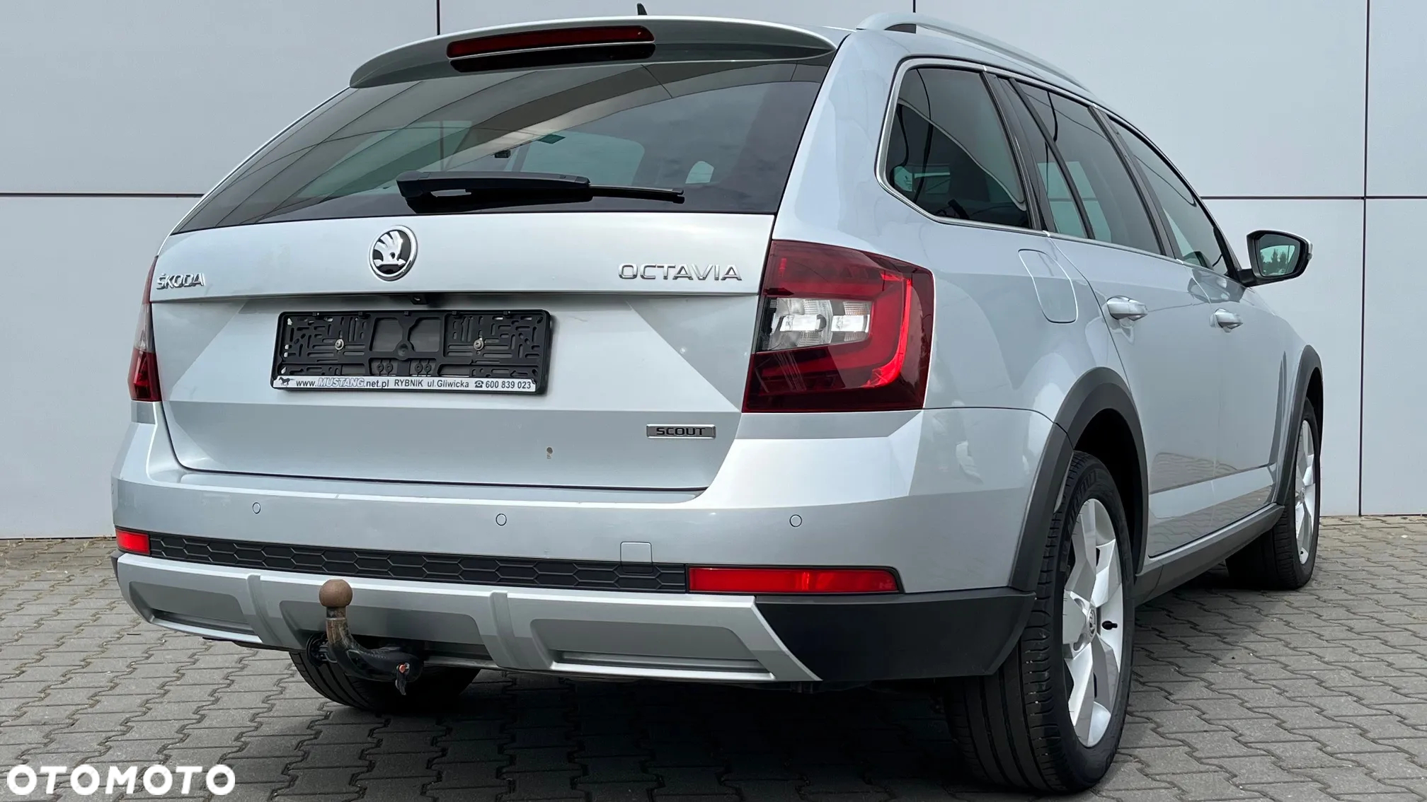 Skoda Octavia Scout 2.0 TDI 4x4 DSG - 9