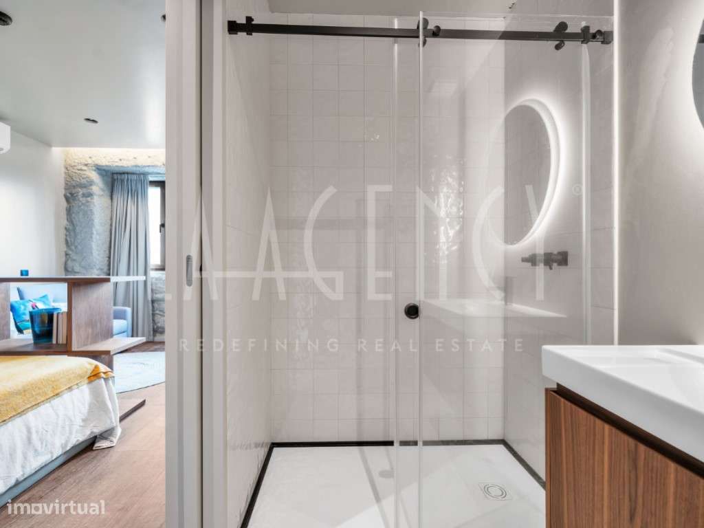 Estúdio T0 Totalmente Equipado e Mobilado-12