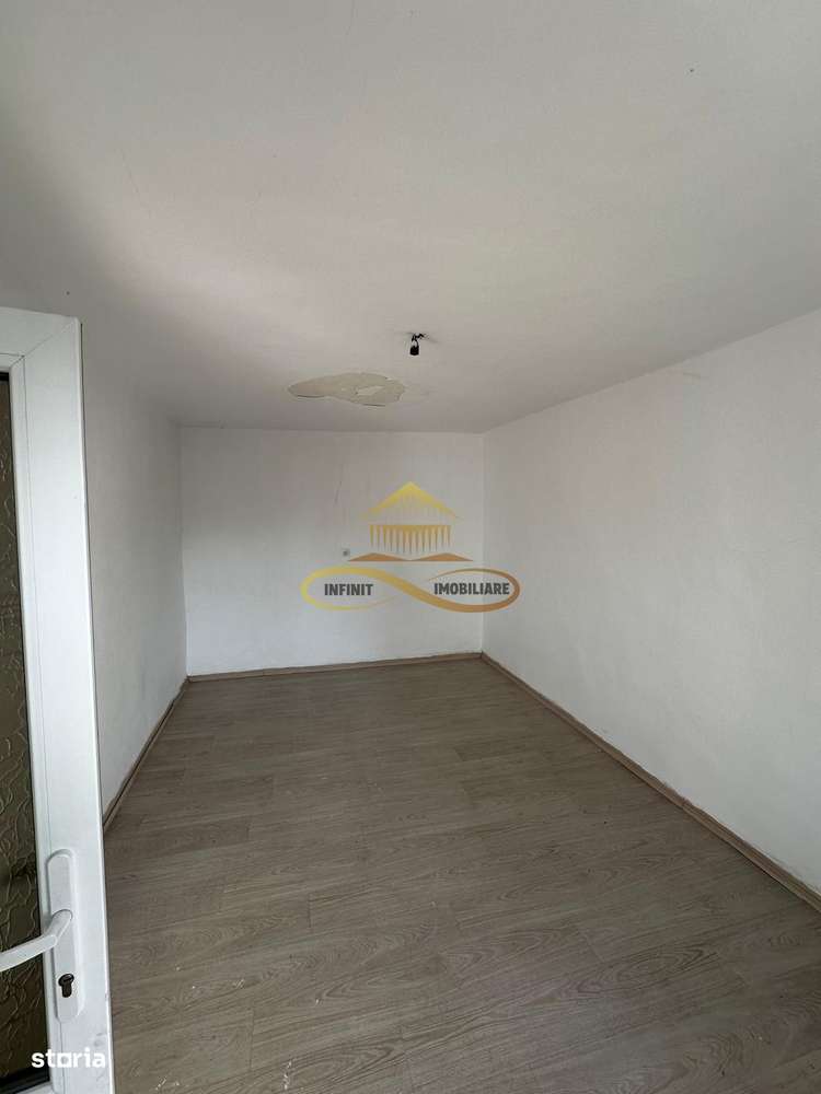 Casa batraneasca cu 800 mp teren de vanzare in Tache / Bacau-14