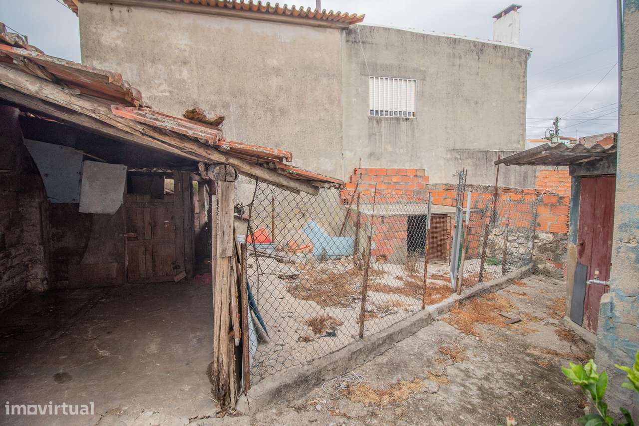 Moradia para recuperar com 250 m² em Vila Verde – Figueira da Foz-9