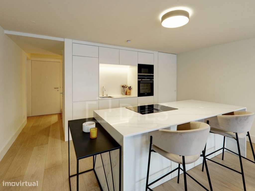 Apartamento T1+1 duplex com terraço e estacionamento, na Avenida da... - Grande imagem: 4/41