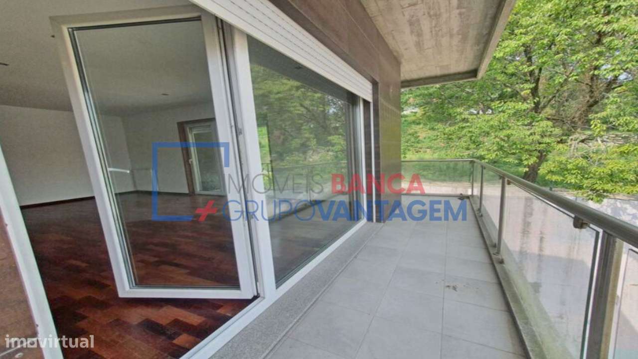 APARTAMENTO T2 - Praça das Flores - PORTO - Grande imagem: 3/15