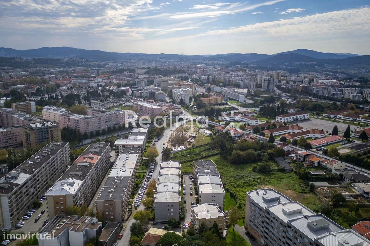 Apartamento T3 Areal- Totalmente Renovado-38