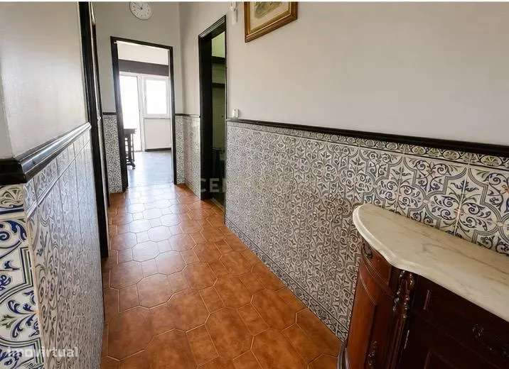 Apartamento T2 em Amora, Seixal - Oportunidade Única!-3