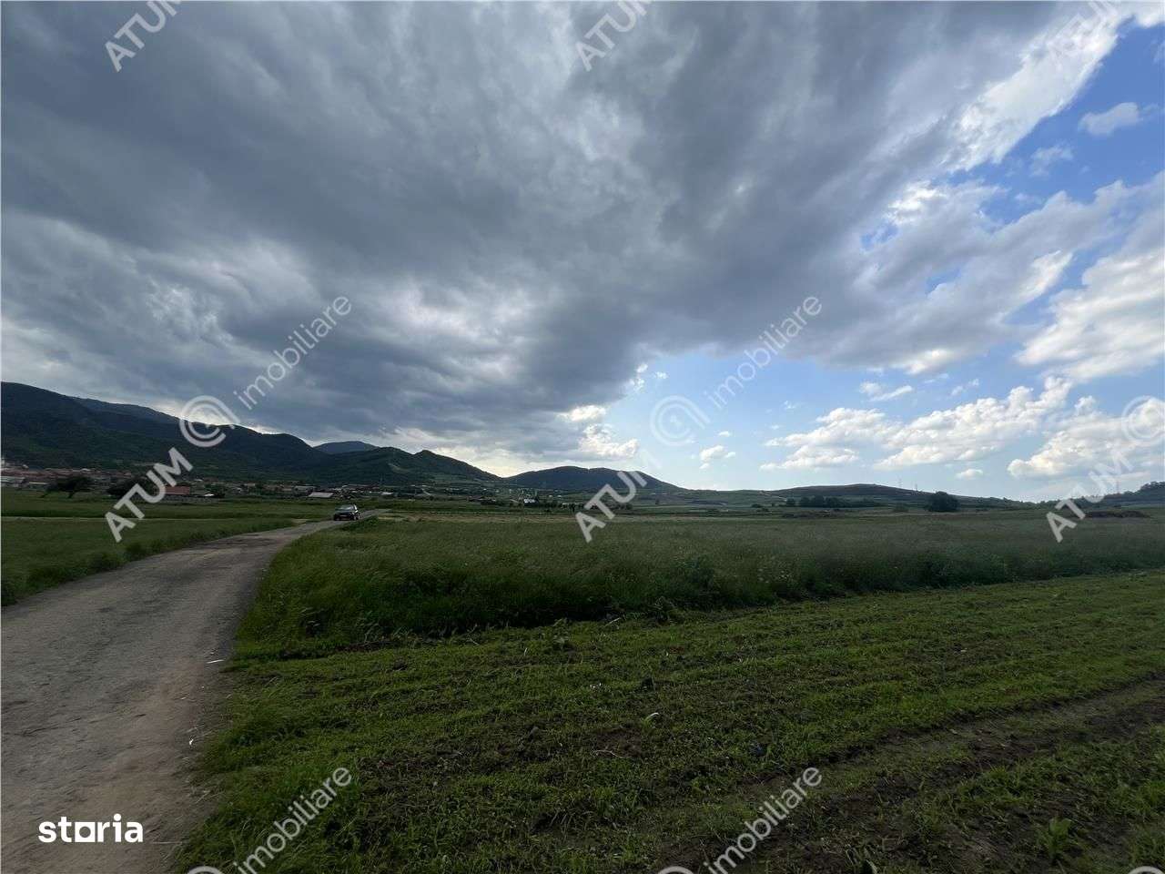 Teren intravilan de 3477 mp cu deschidere de 35 m in Boita - Imagine principală: 3/8