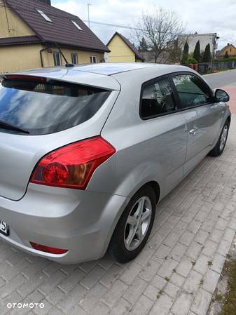 Kia Ceed - 7