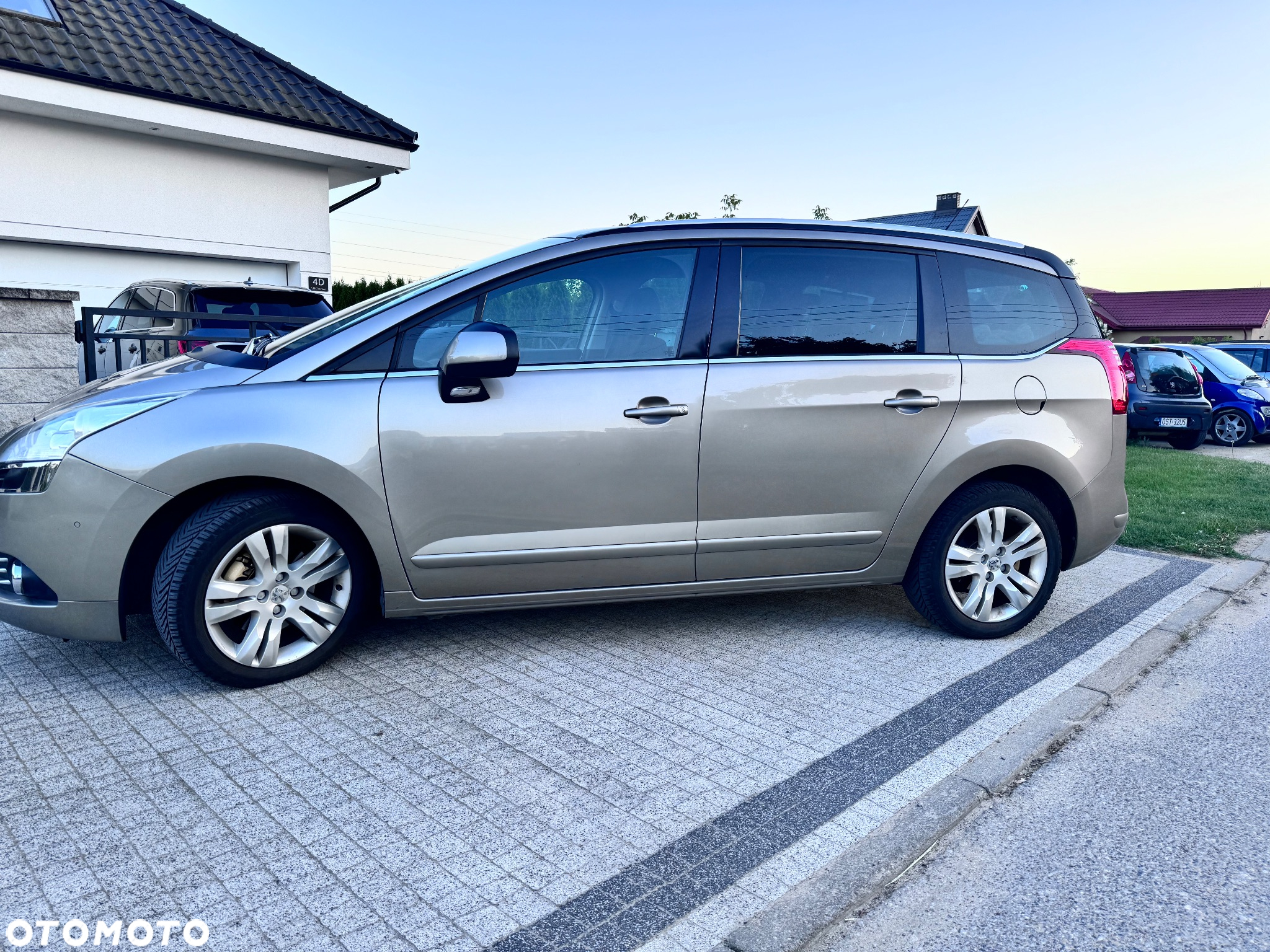 Peugeot 5008 1.6 THP Active 7os - 7