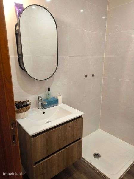 Apartamento semi recuperado T3 com box - Grande imagem: 4/7