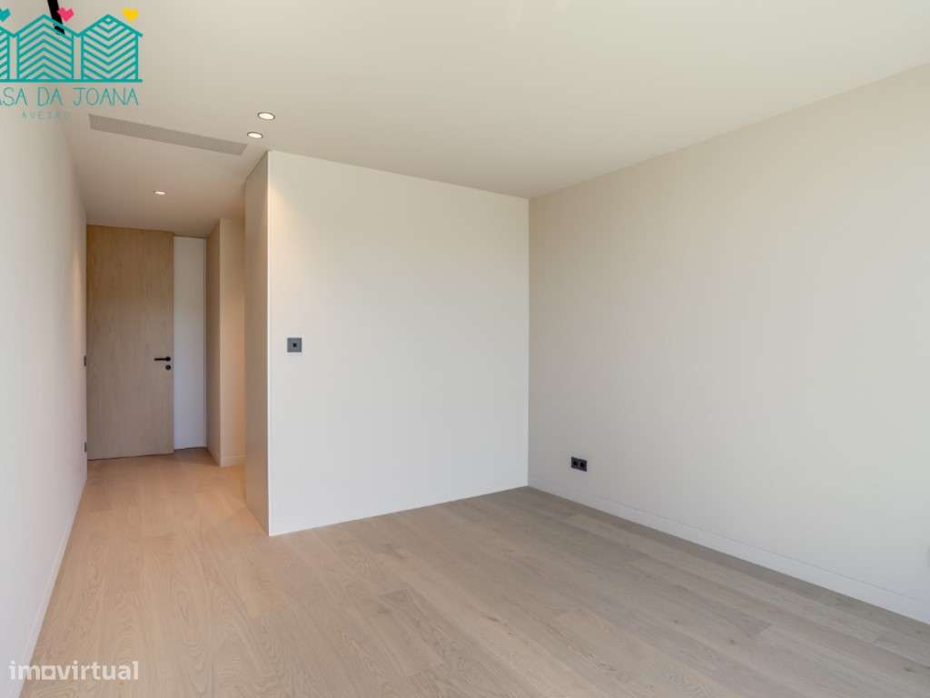 Moradia T5+1 com Piscina em Cascais-39