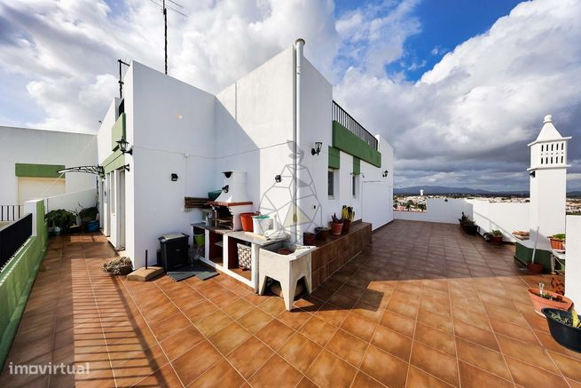 Penthouse T2 com terraço e vista panorâmica na Pedra Mourinha em Porti-11