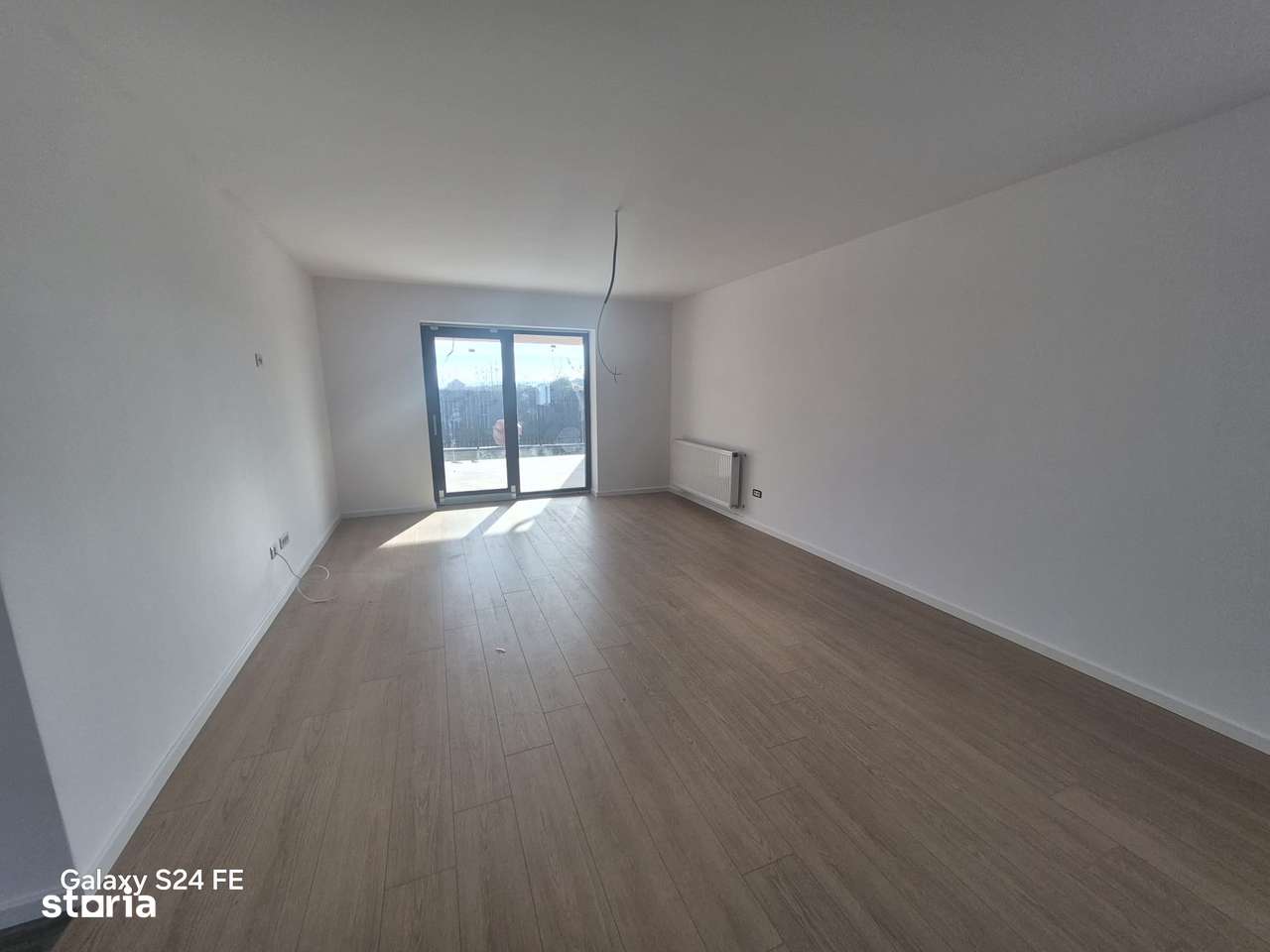 Casă independentă cu 3 camere/living /baie / și teren de 600mp-5