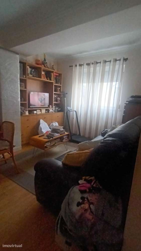 T2 com terraço no Bairro Rêgo em Lisboa-2