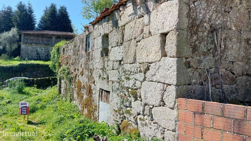 Duas moradias em pedra p/ restauro e terreno - Eira Vedra - Grande imagem: 4/17