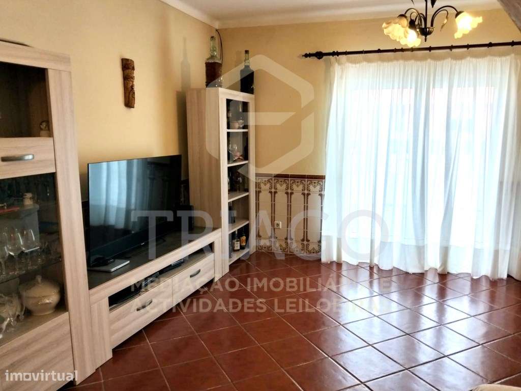 Moradia T4 com Garagem-8