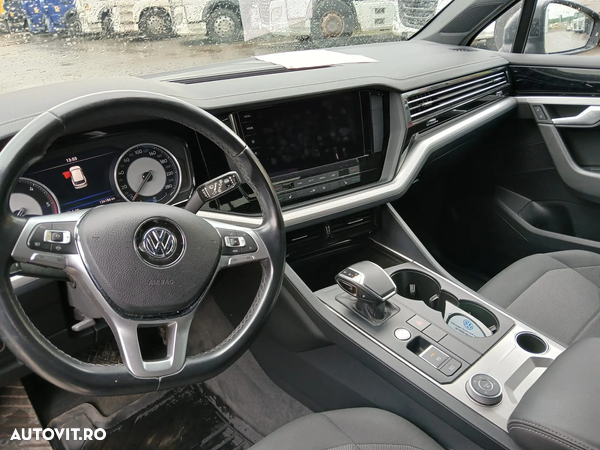 Volkswagen Touareg 3.0 V6 TDI 4Motion DPF Automatik - 11