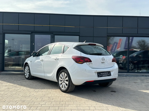 Opel Astra 1.4 ECOFLEX Cosmo - 13