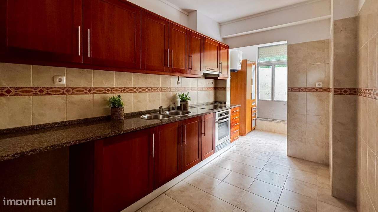 Apartamento T2 - Loures - Grande imagem: 1/11
