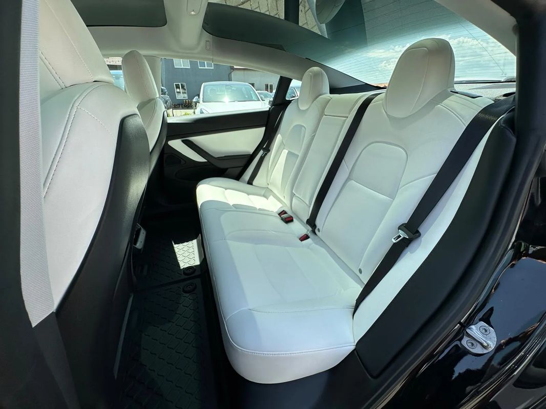 Tesla Model 3 Standard Reichweite Plus Hinterradantrieb - 9