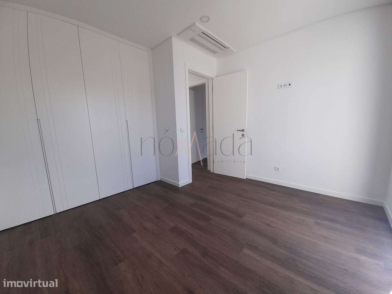 Fantástica moradia localizada no bairro de Valadares, Seixal-29