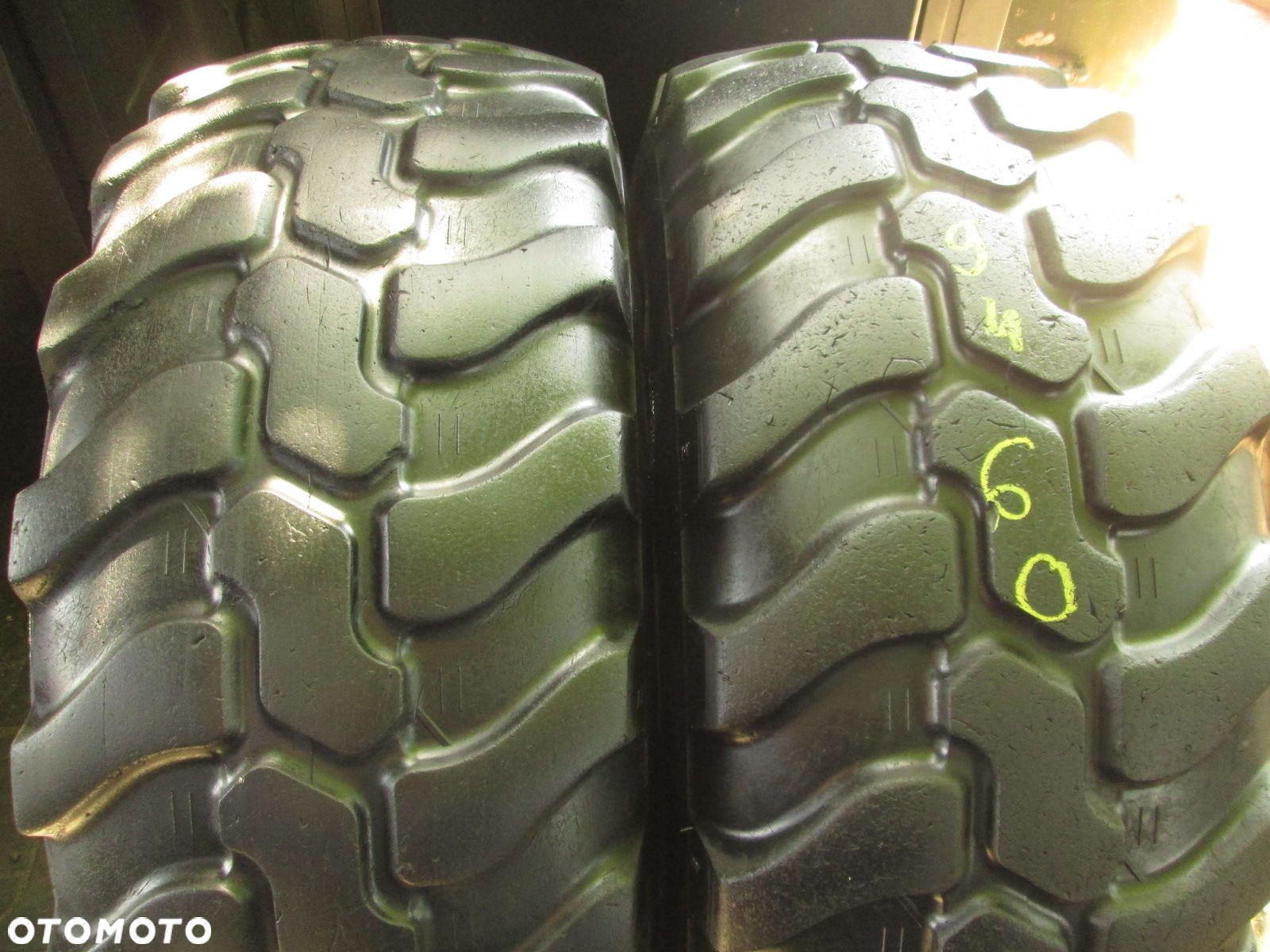 Opony ciężarowe 405/70R20 Dunlop SP T9 - 4