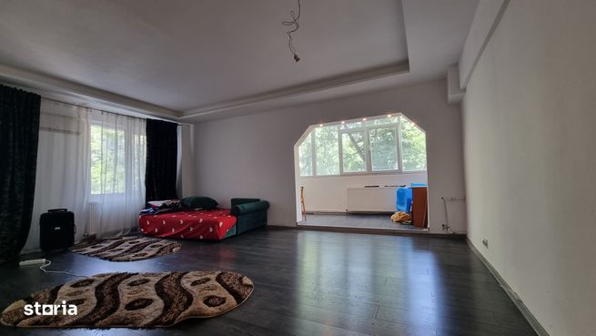 Apartament cu 3 camere de vanzare in zona Militari Lujerului-1