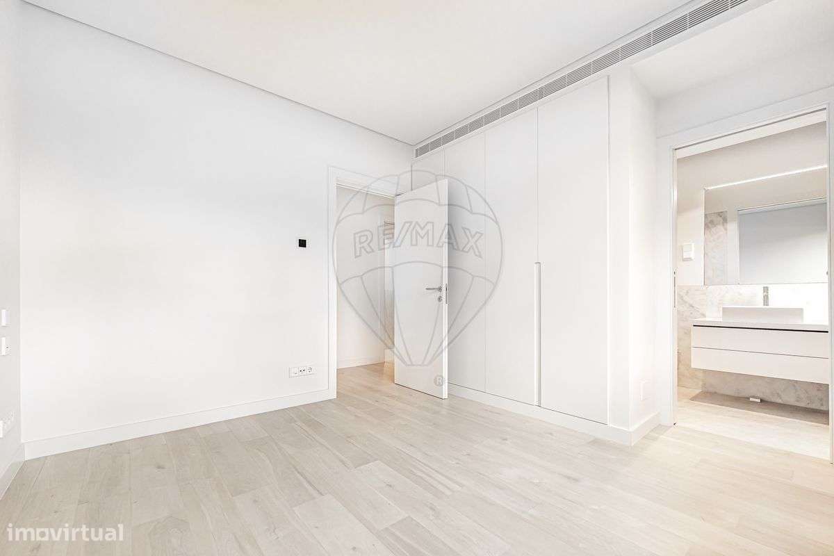 Apartamento T2 para arrendamento - Grande imagem: 2/29